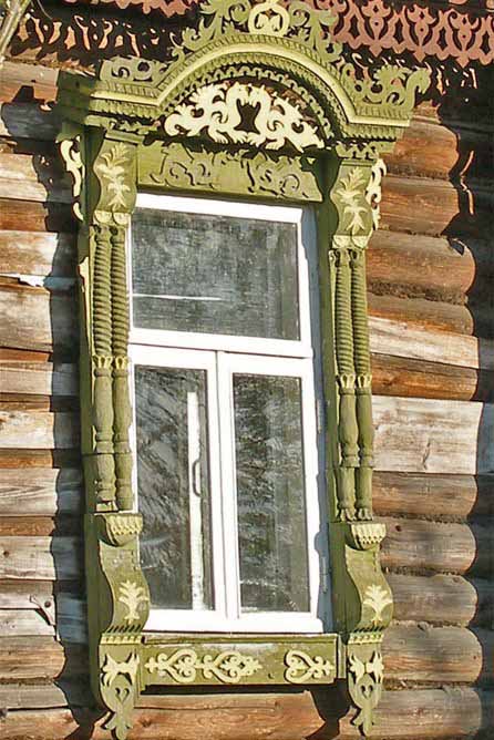 Резные наличники. Домовая резьба. Прорезная резьба. Ремонт и восстановление деревянных фасадов Сказочный резной наличник с драконами